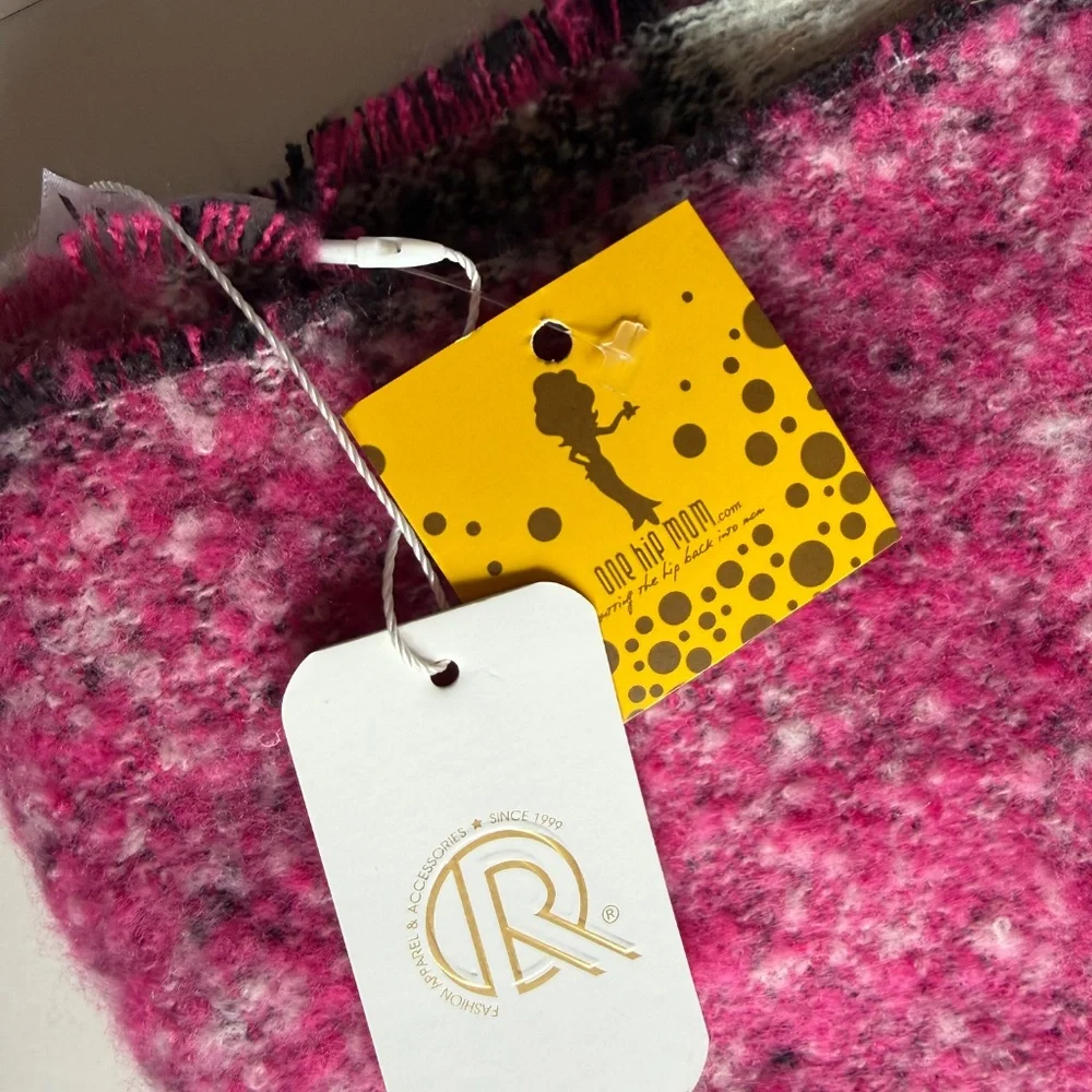NWT Colorful‎ Fuchsia Scarf